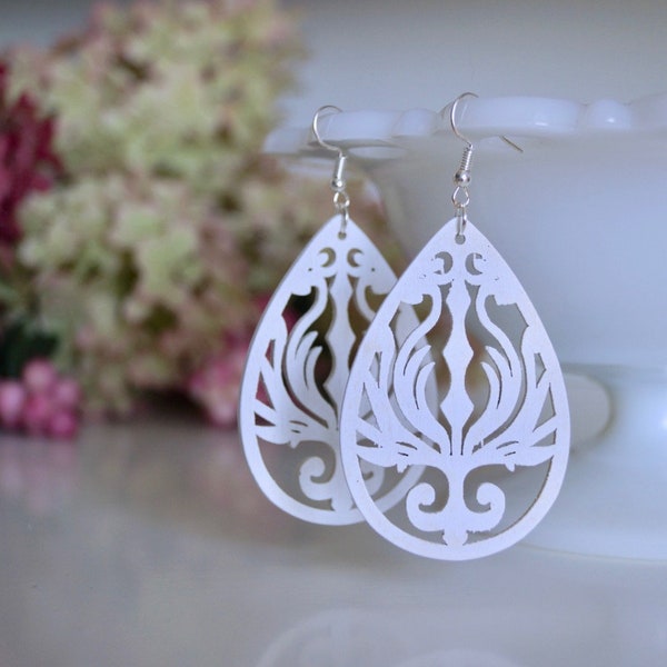 Laser Cut White Wooden Earrings, Lightweight White Earrings, Summer Jewelry, Friend Gift, Popular Gift, White Wooden Earrings, Shabby Chic