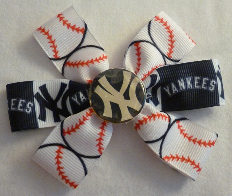 cover New York Yankees inspired baseball team pillow bear Ships today hair bow YANKEES PILLOW /& BEAR pennant baseball fan gifts