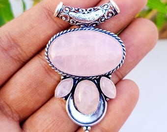 Pendentif fait main en argent sterling et quartz rose - Pierre ovale
