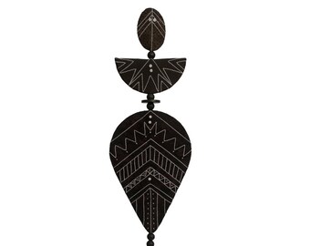 Fiber Sculpture – SHIELDMAN – Dark Brown with White Embroidery– 27.5”H x 6.5”W