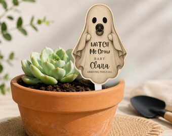 Halloween-skylt med "Se mig växa" | Växtetikett för spökbabyshower | Redigerbar växtpåle i canvas | Utskrivbar babyshower-presentskylt