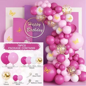 Puede incluir: Un vibrante arco de globos de cumplea&ntilde;os en tonos rosa, blanco y dorado. El arco presenta una mezcla de globos s&oacute;lidos y llenos de confeti, con detalles de mariposas. Las palabras "Happy Birthday" se muestran en un c&iacute;rculo dorado.