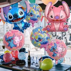 Puede incluir: Una colecci&oacute;n de globos de aluminio coloridos con los personajes Stitch y Angel de la pel&iacute;cula Lilo & Stitch. Los globos tienen varias formas y tama&ntilde;os, incluyendo dise&ntilde;os con forma de personajes y redondos, ideales para una fiesta.