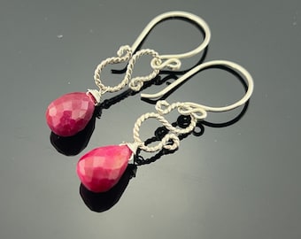 Pendants d'oreilles en rubis · Argent sterling 925 · Boucles d'oreilles pendantes · Bijoux en pierres précieuses rouges