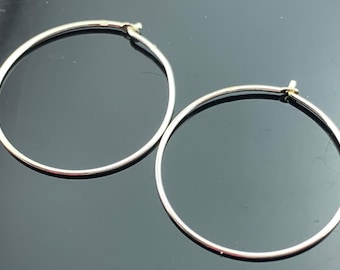 925 Sterling Silver Hoop Earrings · Minimalist Everyday Jewelry · Lightweight Classic Hoops