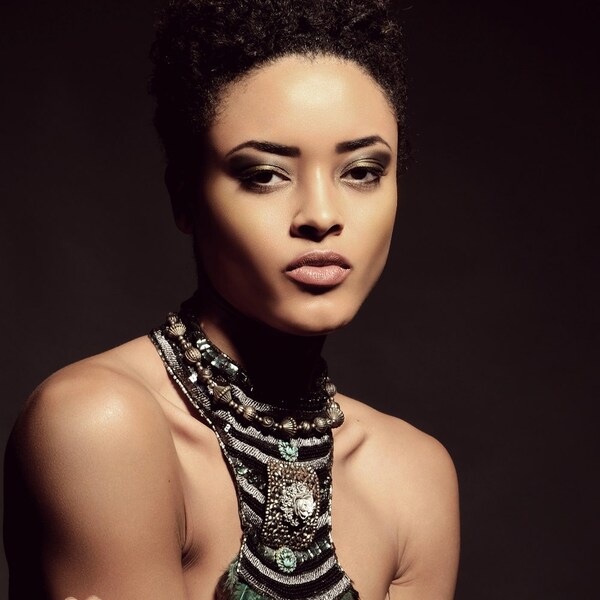 Feather Fringe necklace, Indie Fabulous bib Choker, Vintage Retro Couture neck piece