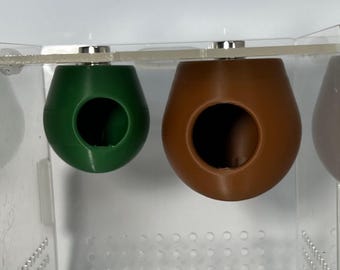 Magnetisches Regentropfenversteck für springende Spinnen