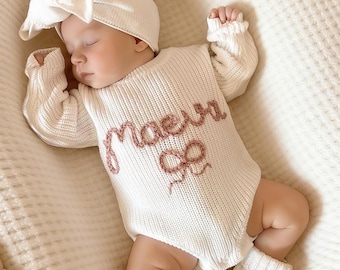 Conjunto de mameluco con nombre de bebé bordado a mano, mameluco con volantes personalizado para niña, mono personalizado para bebé niño, conjunto para recién nacido, regalo para baby shower