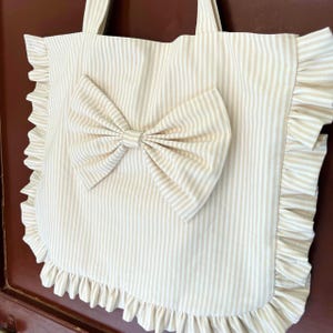 Ruffled Tote Bag PDF Sewing Pattern: Beginner-Friendly DIY Shoulder Bag (Instant Download)