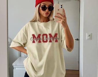 Comfort Colors Custom University Mom Shirt, Personalized College Mom Tee, Custom Graduation Shirt, Class of 2026 University Tee