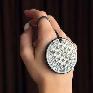 Polished Shungite Pendant Flower of Life – Energy Protection Amulet with Sacred Geometry Symbol