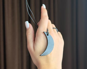 Polished Shungite Crescent Moon Pendant – Lunar Protection Necklace, EMF Shield, Spiritual Healing Jewelry
