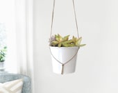 Modern and minimalist macrame plant hanger for DIY hanging planters, Natural beige jute twine pot holder, Indoor garden, Rustic home decor