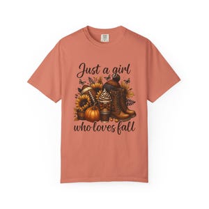 Just a Girl Who Loves Fall T-Shirt, Cozy Autumn Tee, Fall Aesthetic Shirt, Harvest Style Top, Gift for Fall Lovers