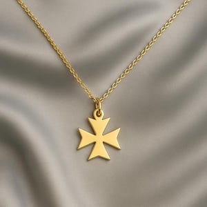 Maltese Cross Necklace • 925K Sterling Silver • Medieval Pendant • Faith Jewelry • Gift for Boyfriend • Symbol of Strength • Religious Gift