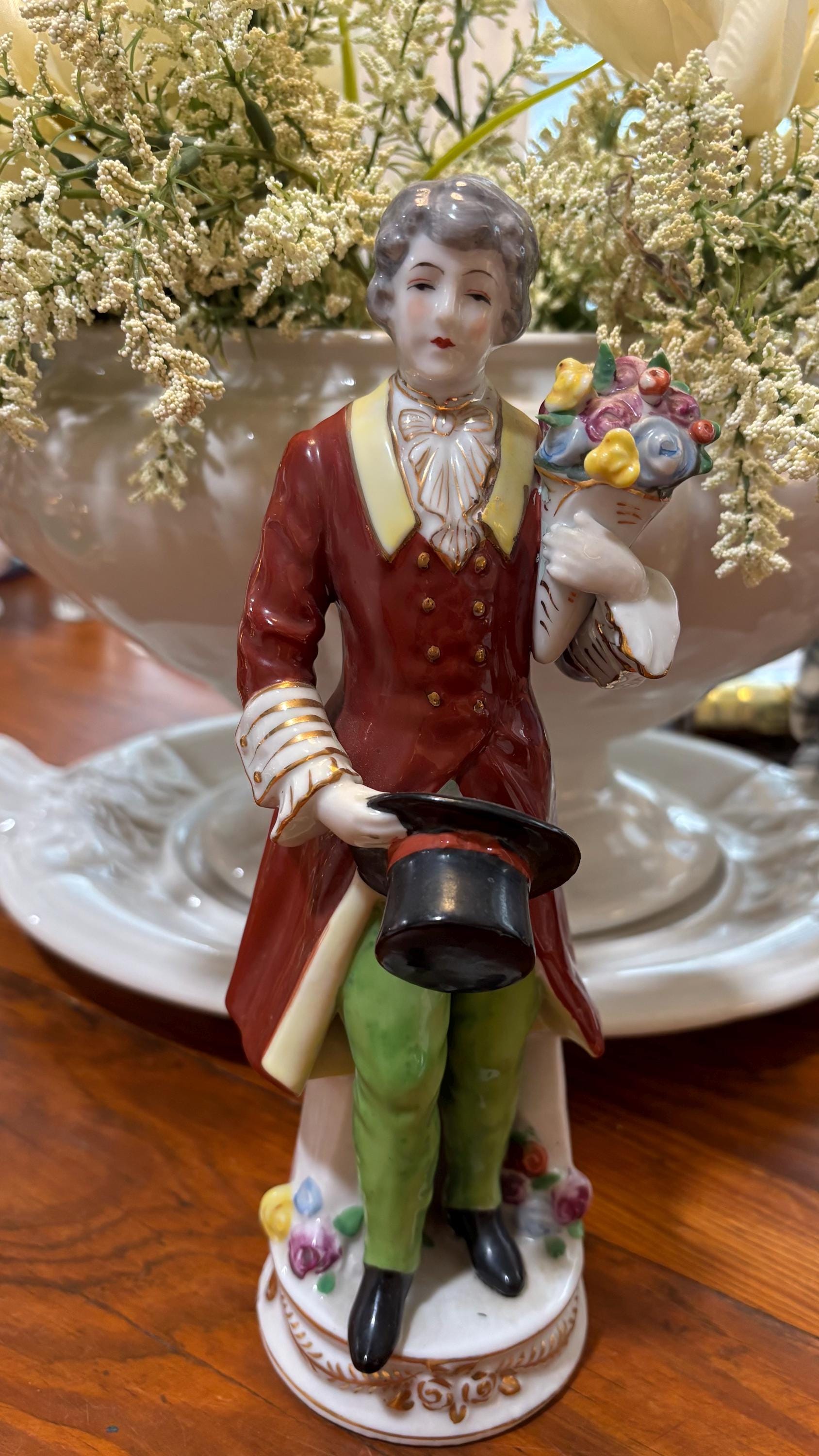 ビクトリア朝の紳士のヴィンテージ磁器フィギュア - Etsy 日本