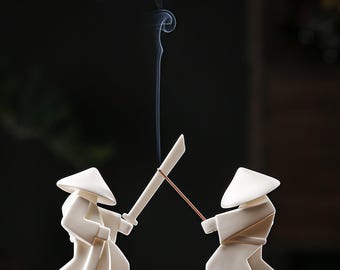 Porta incienso samurái japonés / Soporte de cerámica con varillas zen / Decoración de escritorio única y regalo de aromaterapia para él