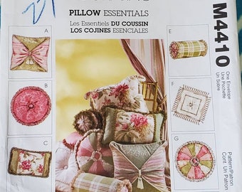 UNCUT: McCall's 4410 Pattern, McCall's Home Decorating M4410 Pattern, Pillow Essentials, Decorative Couch Pillow Pattern, c. 2004