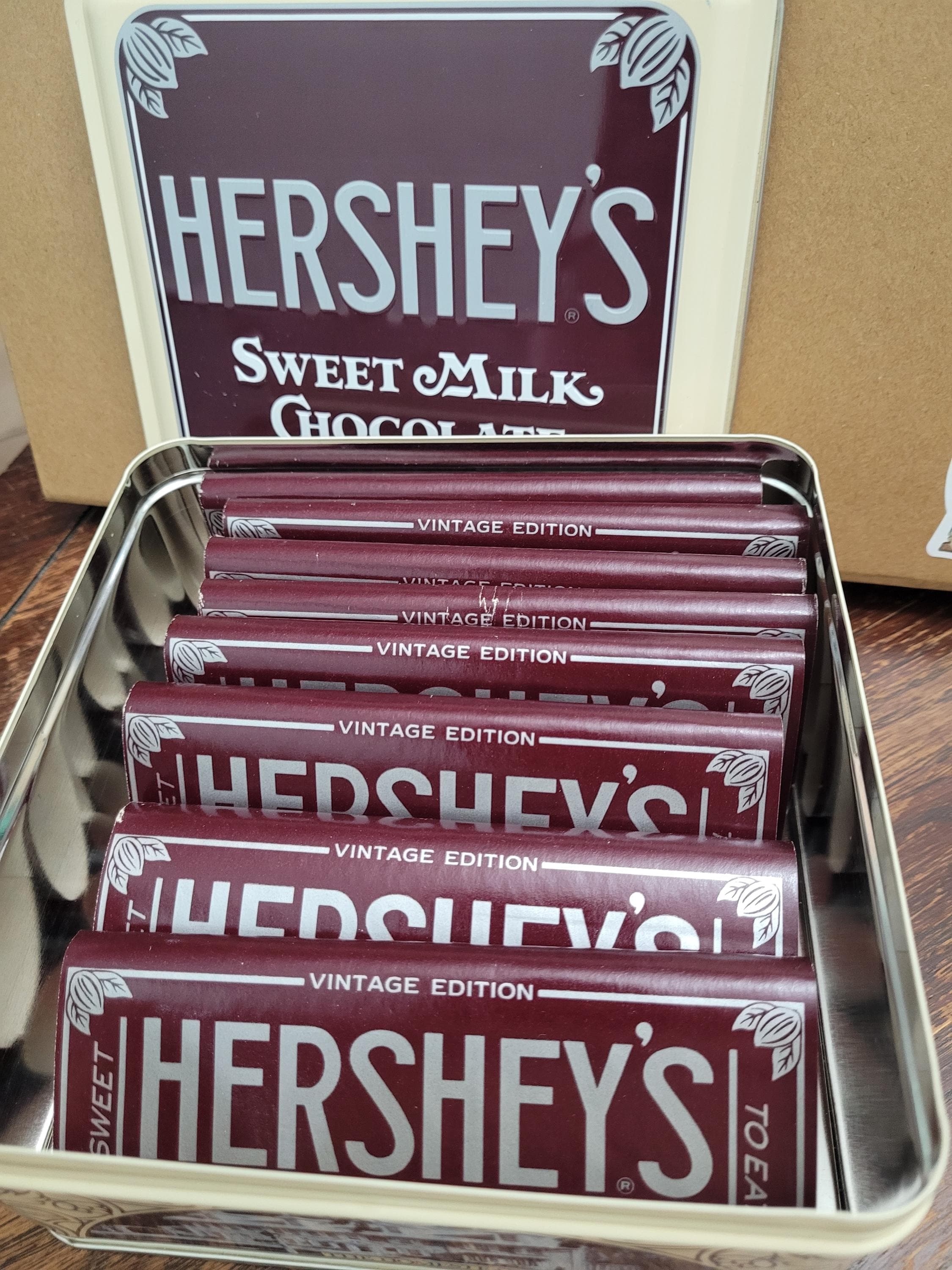 1990 Collectible Hershey's Sweet Milk Chocolate Tin, 1912-vintage