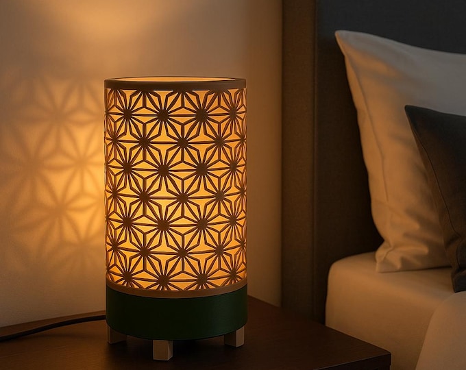 3D-printed lamp Kumiko small – Japanese designer table lamp – Mood light made of PLA – Gift for decoration & interior fans