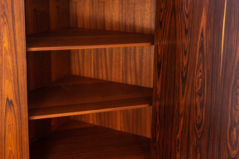 Danish Modern Rosewood Corner Cabinet - (326-211) image 4