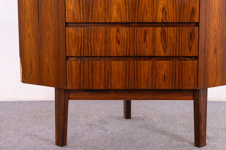Danish Modern Rosewood Corner Cabinet - (326-211) image 6