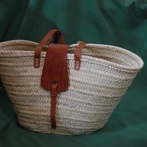 Moroccan palm basket with leather handles, Handmade shopping bag, Beach or market basket, Natural crafts