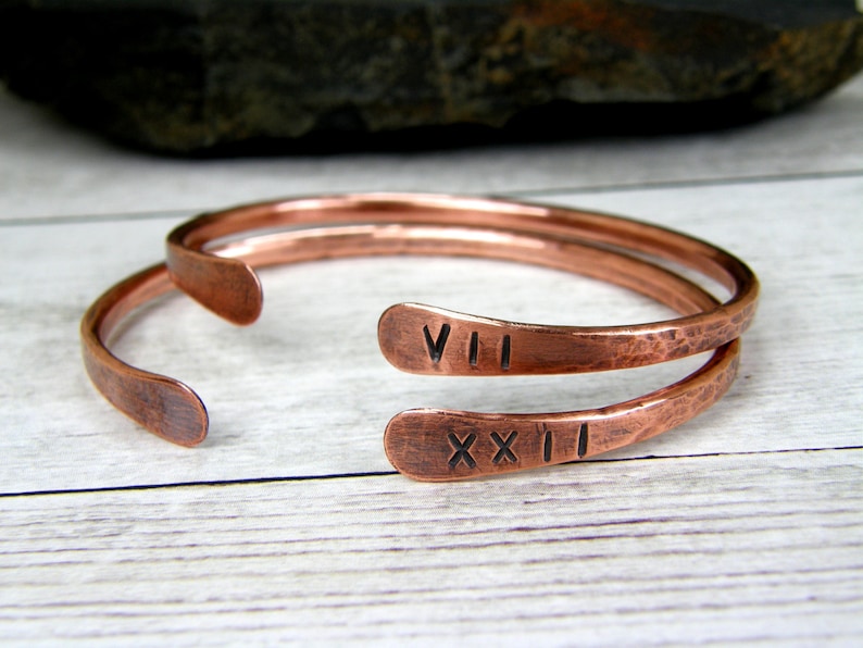 Cadeau d'anniversaire de mariage en cuivre pour homme et femme, chiffre romain, cadeau du 7e-22e anniversaire, bracelet personnalisé, bijoux d'anniversaire, mari, femme image 8