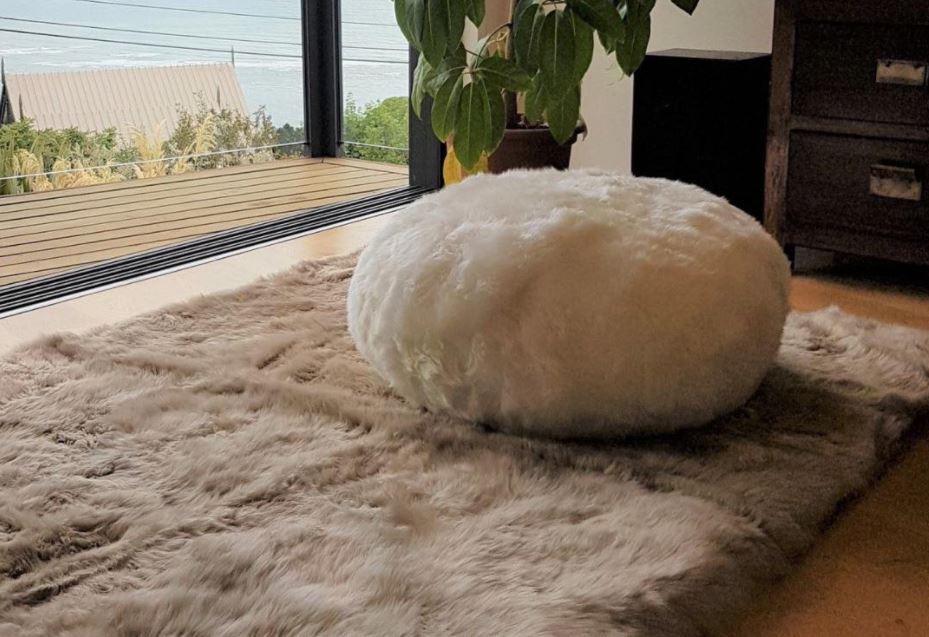 高級シープスキンオットマン - Etsy 日本