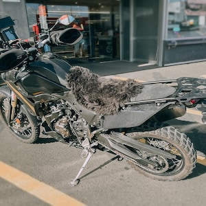 Universal Motorbike Sheepskin Seat Pad