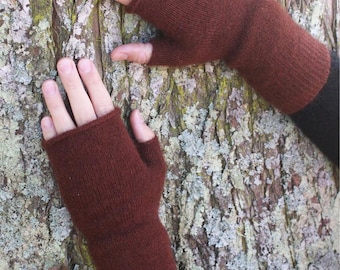 Possum Merino Plain Fingerless Mitten