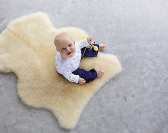 Hypoallergenic Sheepskin Rug for your Baby and Kids, Made in New Zealand