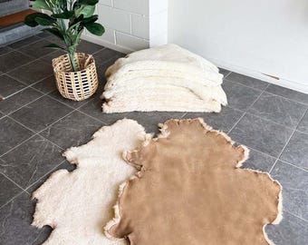 Short Wool Sheepskin Rug Pelt for Craftwork , Clothing, Handbags, Innersoles