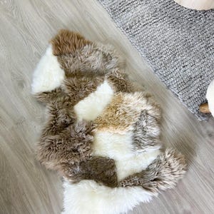 Alfombra rústica de piel de oveja multicolor - Patchwork hecho a mano