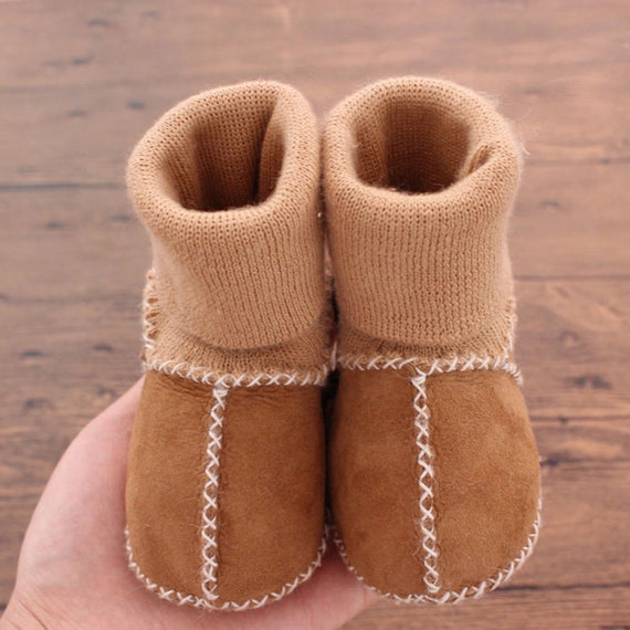 Chausson chaussette bébé en peau d'agneau - La Petite Boutique