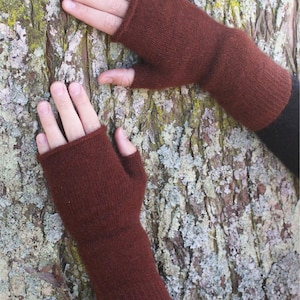 Possum Merino Plain Fingerless Mitten