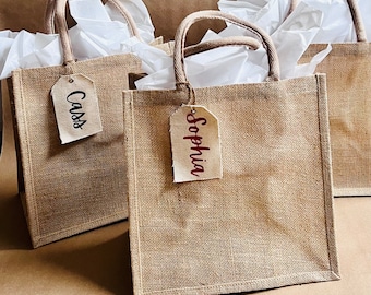 Medium Burlap Tote Bag with Personalized Name Tag, reusable Gift Bag Beach tote Bag, Bridesmaid Tote Bag