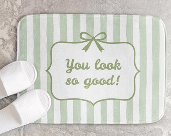 Preppy groen-wit gestreepte badmat: traagschuim, antislip