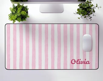 Preppy roze gestreepte bureauonderlegger: gepersonaliseerd neopreen kantooraccessoire