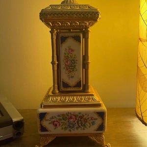 brevettato cigarette holder Italian Lipstick Makeup Music Box Vintage Italy, circa 1960 Italian Brevettato Marble Music Box