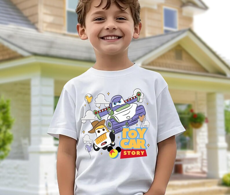 Disney Toy Story Woody Buzz & RC Racing 1995 Pixar-tröja, Toy Car Story-tröja, Disneyland Lightning MC Queen familjematchande t-shirt, barnpresent bild 2