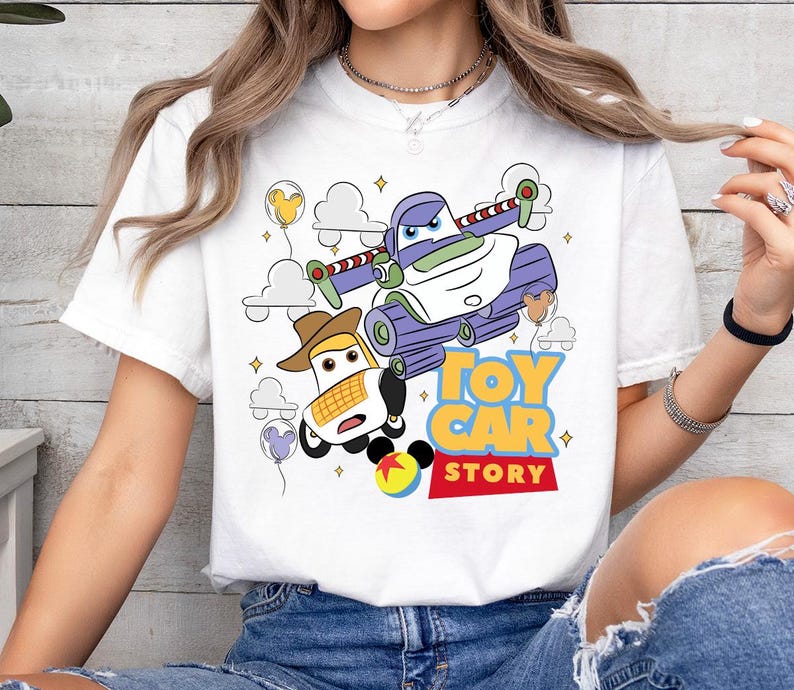 Disney Toy Story Woody Buzz & RC Racing 1995 Pixar-tröja, Toy Car Story-tröja, Disneyland Lightning MC Queen familjematchande t-shirt, barnpresent bild 1