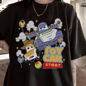Disney Toy Story Woody Buzz & RC Racing 1995 Pixar-tröja, Toy Car Story-tröja, Disneyland Lightning MC Queen familjematchande t-shirt, barnpresent bild 4