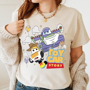 Disney Toy Story Woody Buzz & RC Racing 1995 Pixar-tröja, Toy Car Story-tröja, Disneyland Lightning MC Queen familjematchande t-shirt, barnpresent bild 5