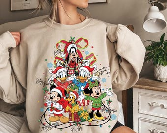 Camiseta navideña con luces de Mickey y sus amigos, camiseta navideña familiar a juego, sudadera con capucha de vacaciones navideñas, regalos de muy feliz Navidad