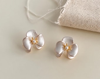 White Orchid Stud Earrings | Pearl Flower Earrings | Gold Floral Bridal Jewelry