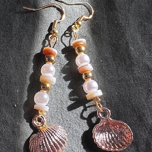 Golden Seashell Earrings – 925 Gold Plated Sterling Silver with Frosted Beads & Beach Charm