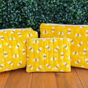 Bees Floral Makeup Bag- Boxy Bag-Zipper Coin Bag- Cosmetic Bag-Quilted Bag