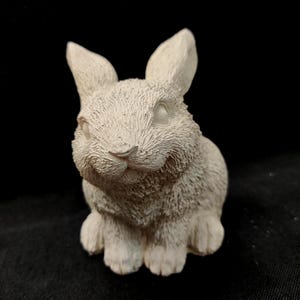 Lapin en ciment blanc  – Figurine artisanale pour déco intérieure ou extérieure