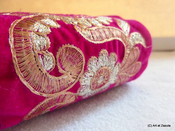 Large velours rose or garniture brodé floral garniture or - 1 yard 36c27b Large velours rose or garniture brodé floral garniture or - 1 yard 36c27b